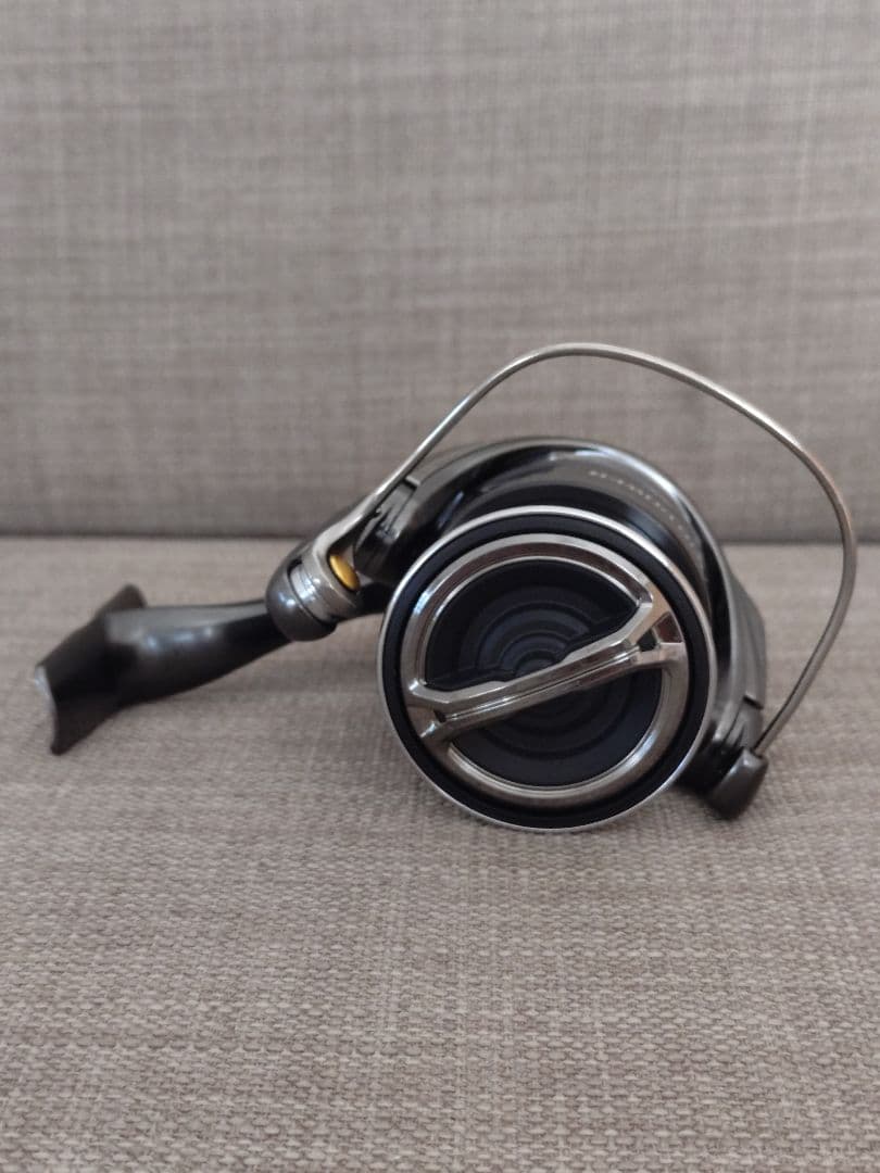 新品 シマノ SHIMANO スピニングリール 24 ツインパワー C3000