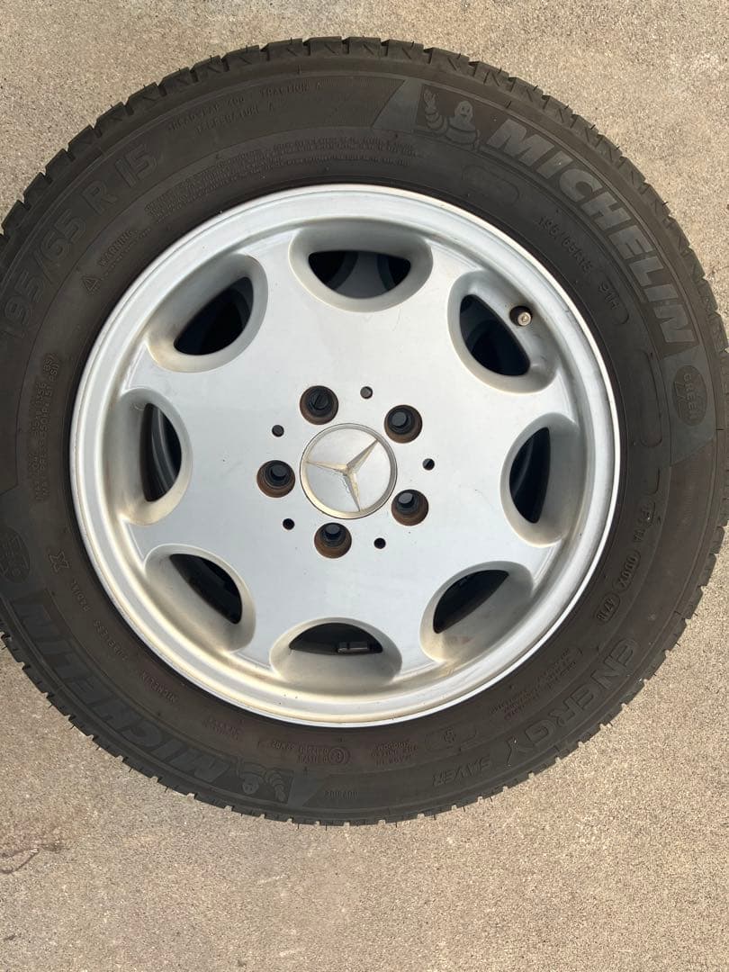 w124メルセデス・ベンツ 純正15インチ ホイールセット