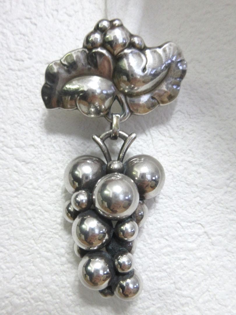 ジョージジェンセン　グレープ　ブローチ 217B