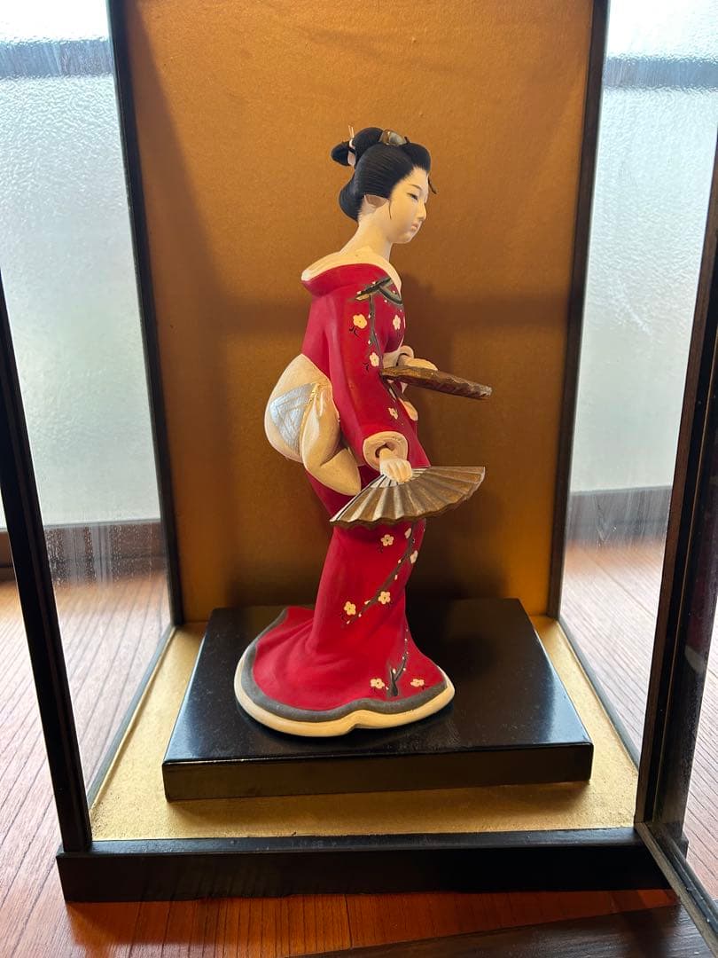 【骨董品‼️】赤い着物の女性 陶器人形 日本美人 舞妓 踊り子 古美術品 芸者芸妓