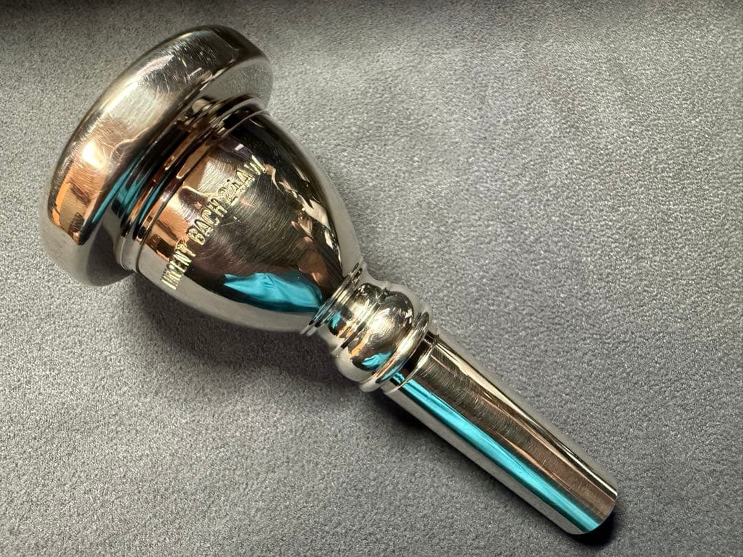 Bach 24AW チューバマウスピース