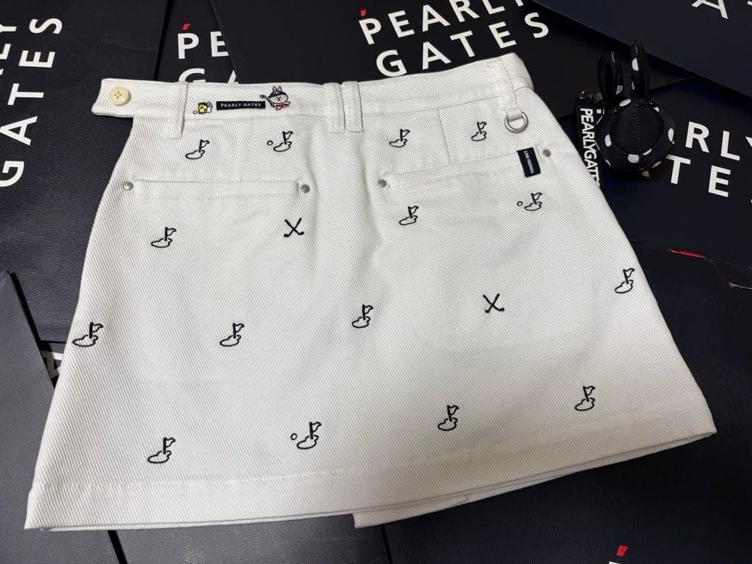 PEARLY GATES 刺繍ショートパンツ ホワイト