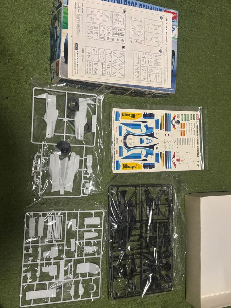 アカデミー　benetton b195 F1プラモデル