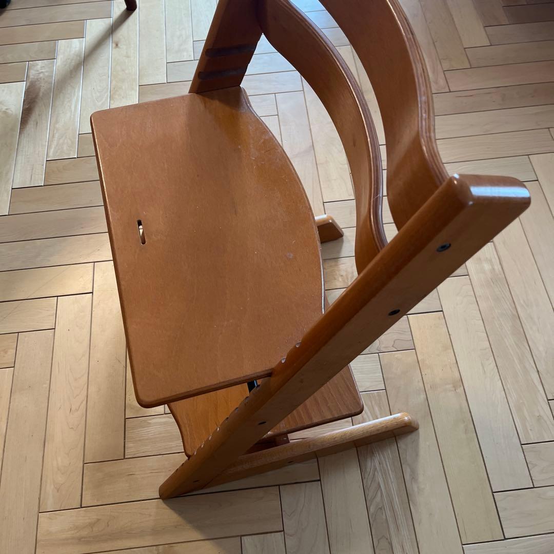 中古　ストッケ　チャイルドチェア　チェリー　トリップ　トラップ　①