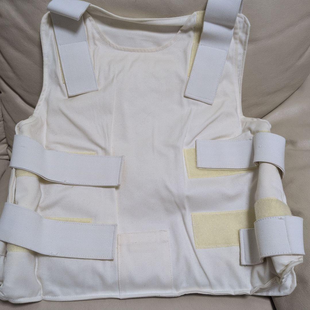 ホワイト 防弾チョッキ フリーサイズ