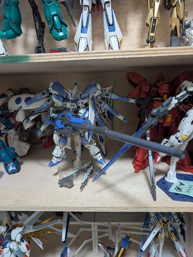 RG(リアルグレード) Hi-νガンダム　チタニウムフィニッシュ