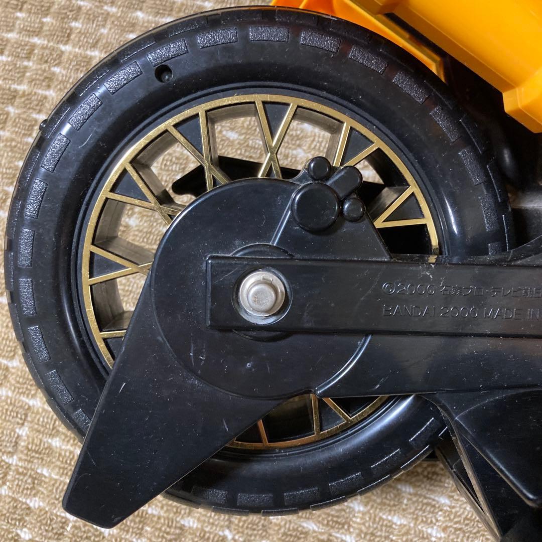 バンダイ 仮面ライダークウガ 乗用バイク ビートチェイサー2000 三輪車当時物