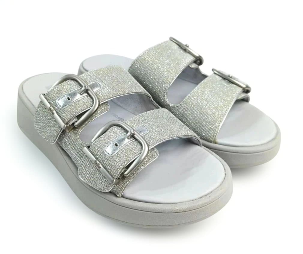 新品フイットフロップfitflopレディースサンダル24cm　訳有り品です。