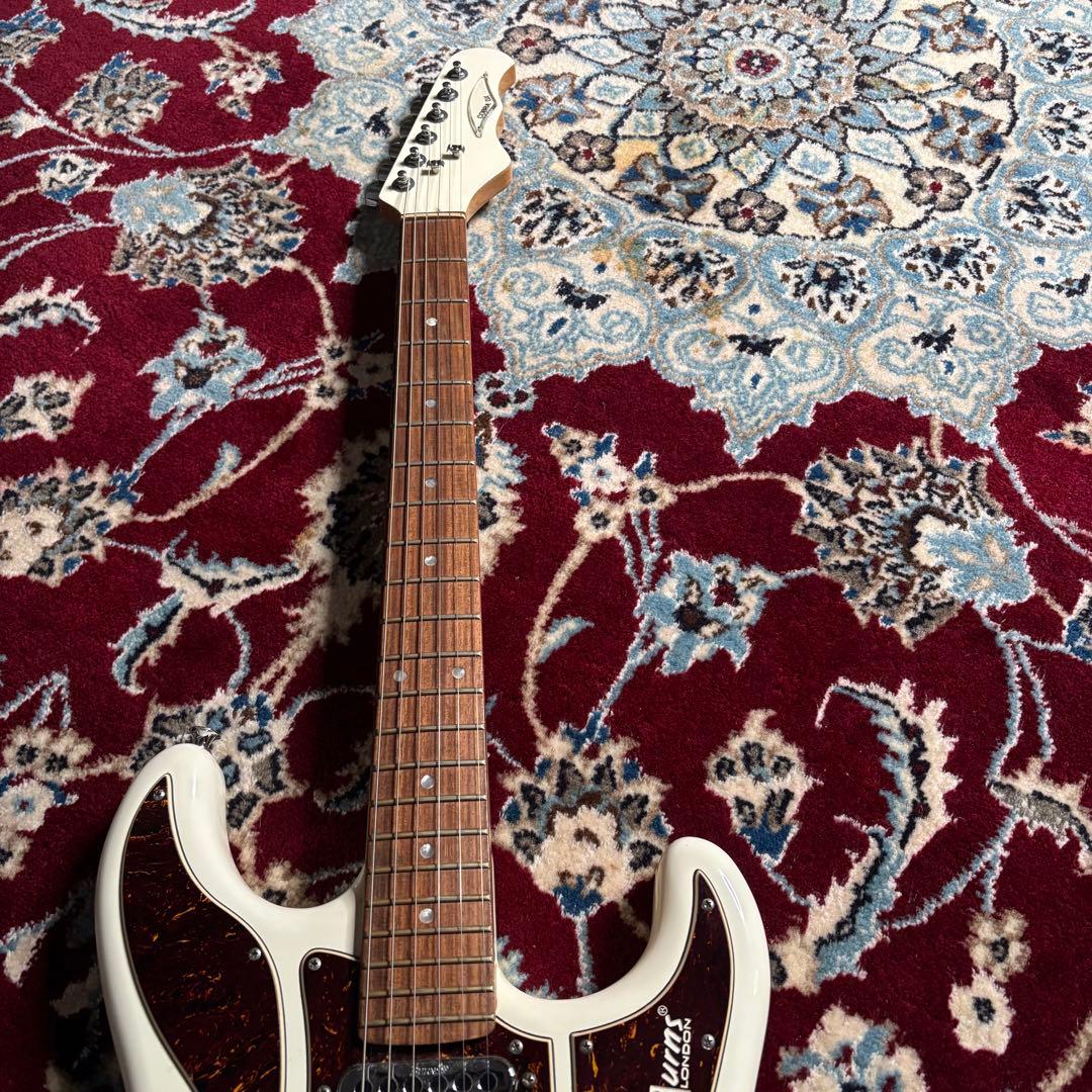 【レア美品】Burns LONDON / Cobra DX ホワイト　ギター