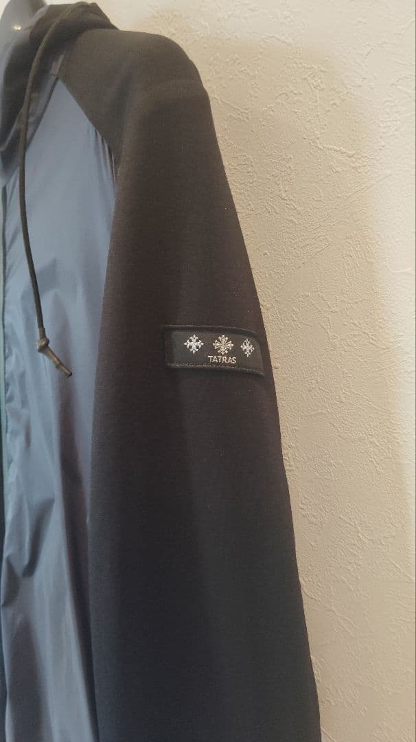 た*く様 TATRAS ナイロンジャケット