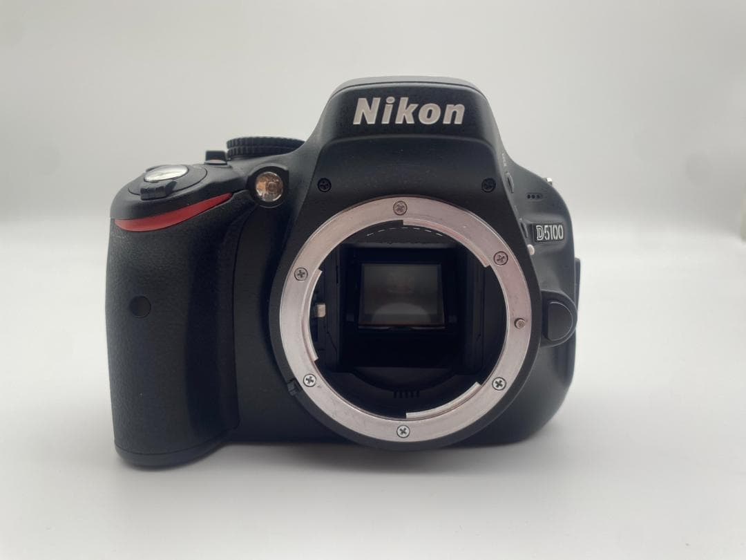 【専用】S約4,000回！Nikon D5100★55mm-200mmレンズ