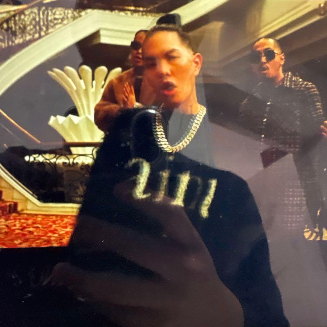 WAON　BADHOP Tiji Jojo着用