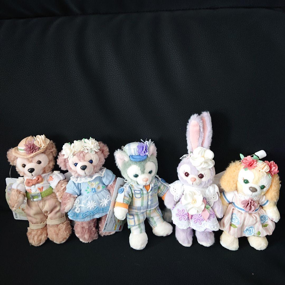 新品タグ付 ダッフィー&フレンズ スプリングインブルーム ぬいぐるみバッジセット