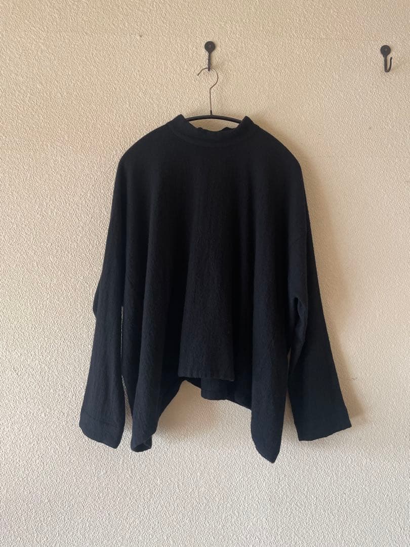 ARTS&SCIENCE モックネックウールブラウス　黒