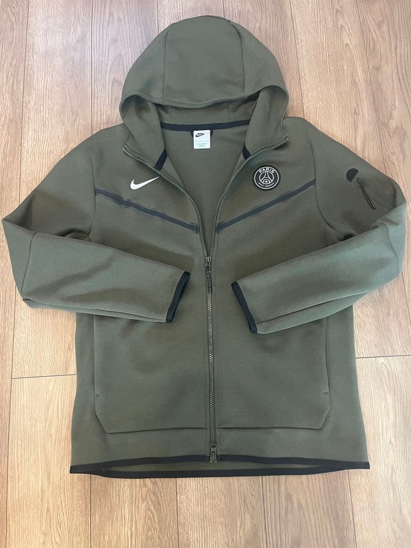 NIKE × PARIS SAINT-GERMAIN（PSG）ジップパーカー