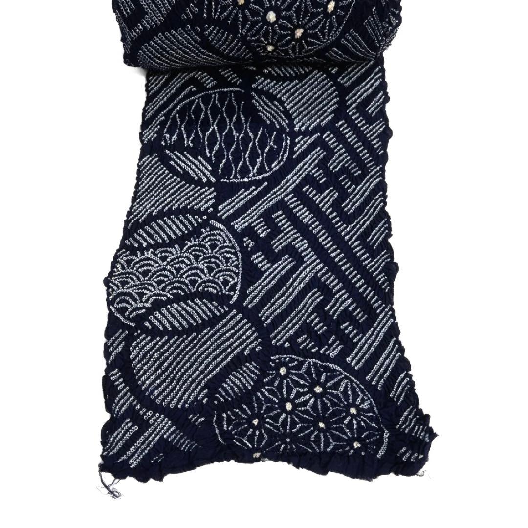 未使用　有松鳴海絞り　浴衣反物　紗綾形　伝統和模様　藍染　着物　043a d