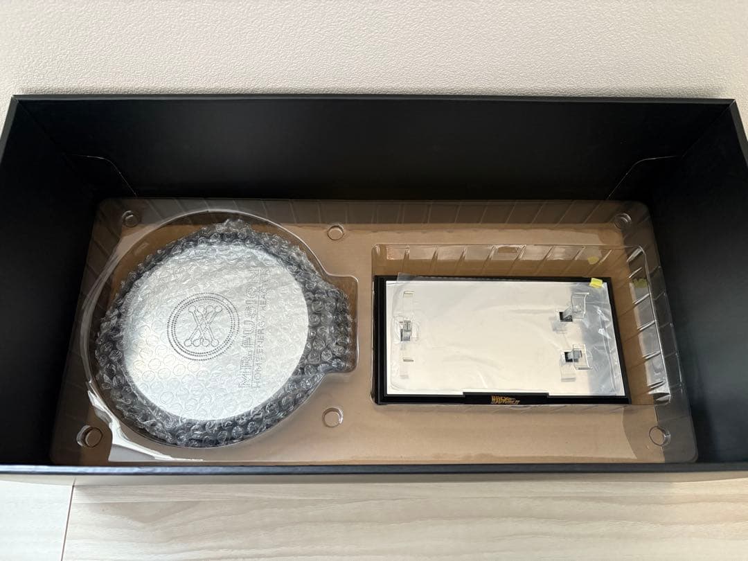 キッズロジック Magnetic Floating デロリアン 1/20