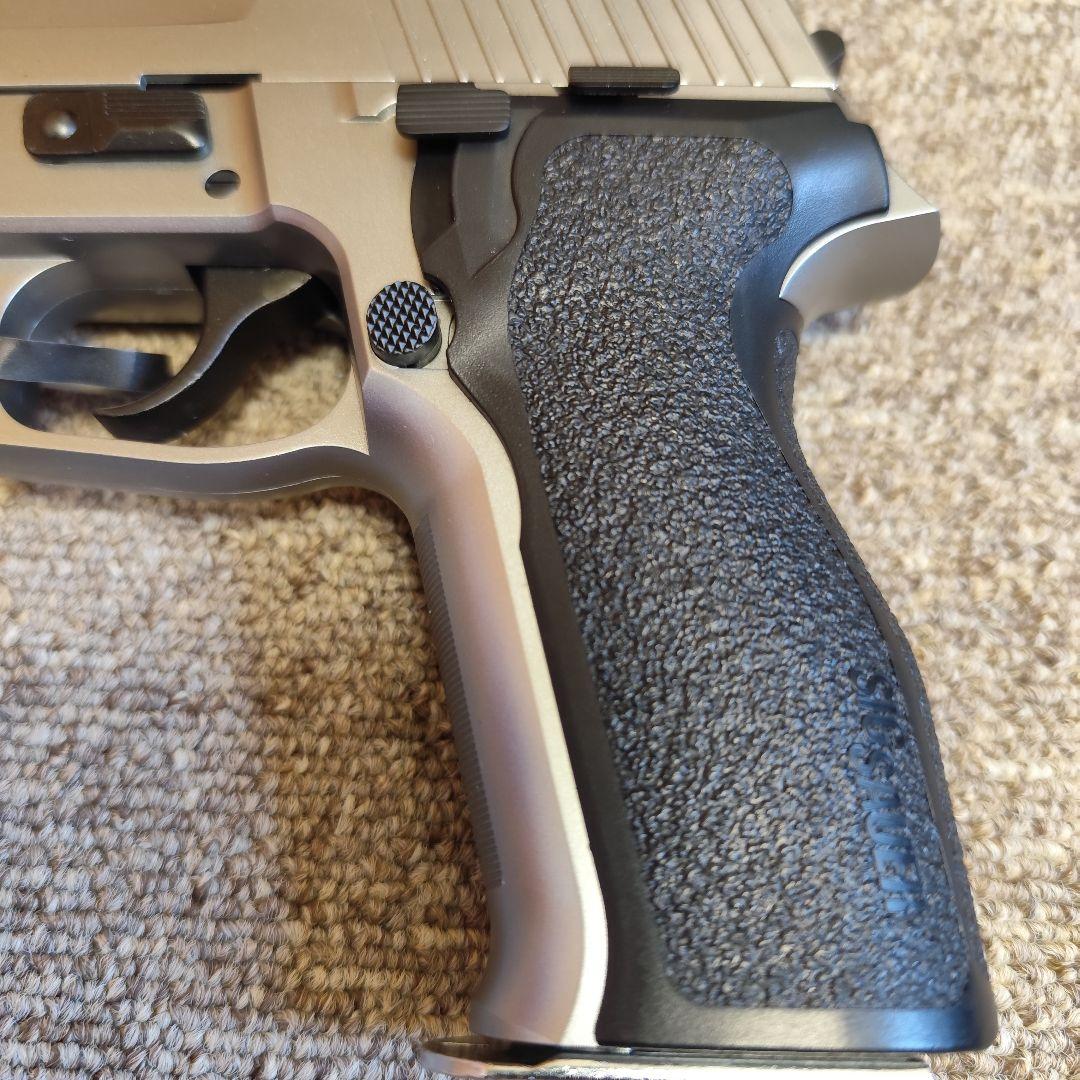 東京マルイ SIG SAUER P226 E2 ステンレスモデル