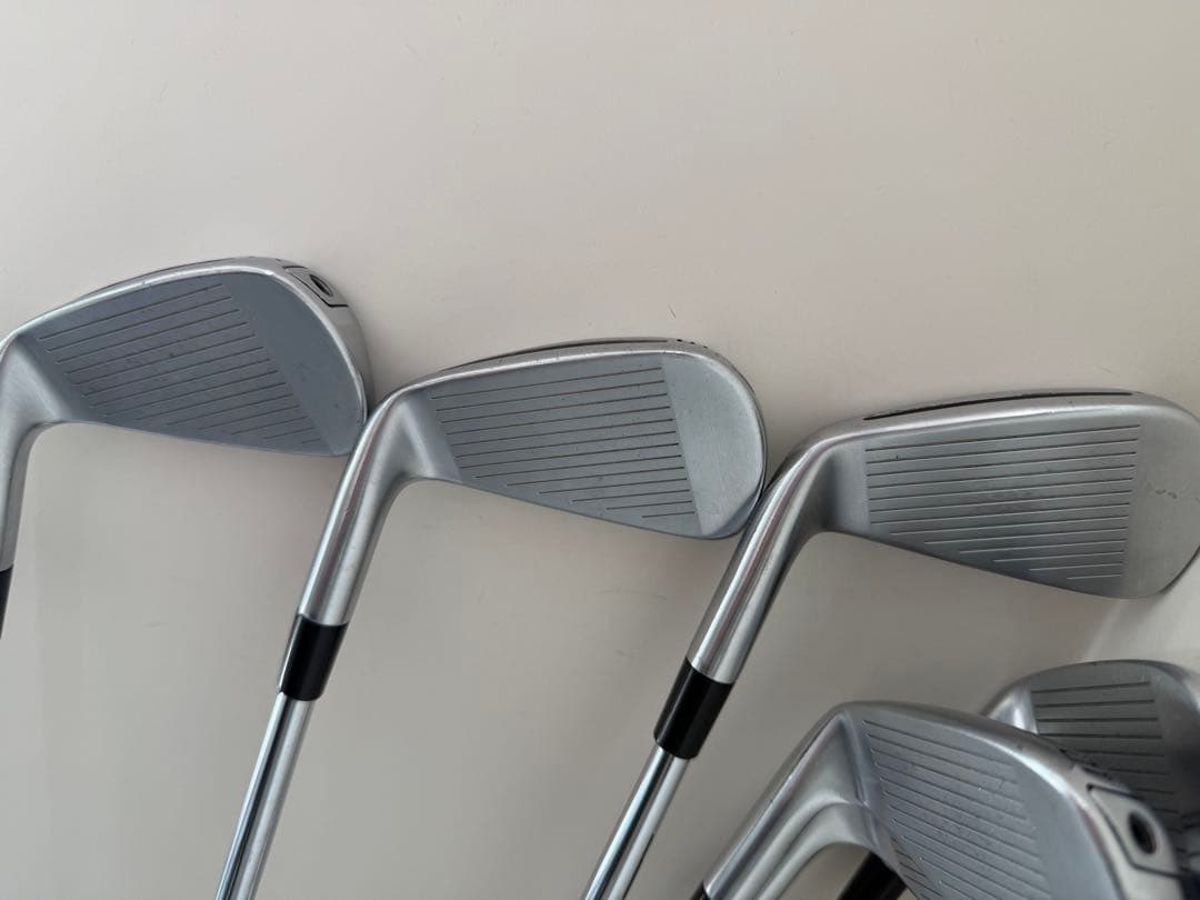 人気モデル！テーラーメイド　P790 アイアン　5〜P DG120s