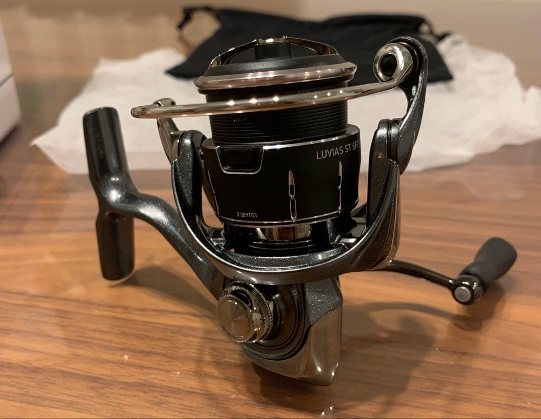 LUVIAS ST SF2000SS-P スピニングリール新品