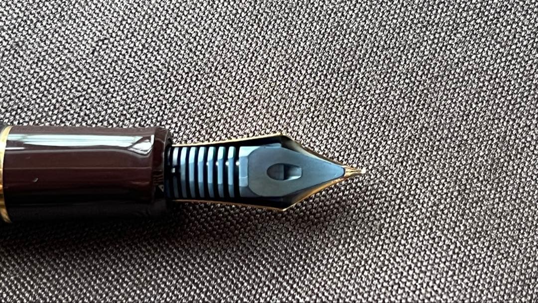 パイロット　PILOT カスタム823 万年筆 アンバー F細字 14K