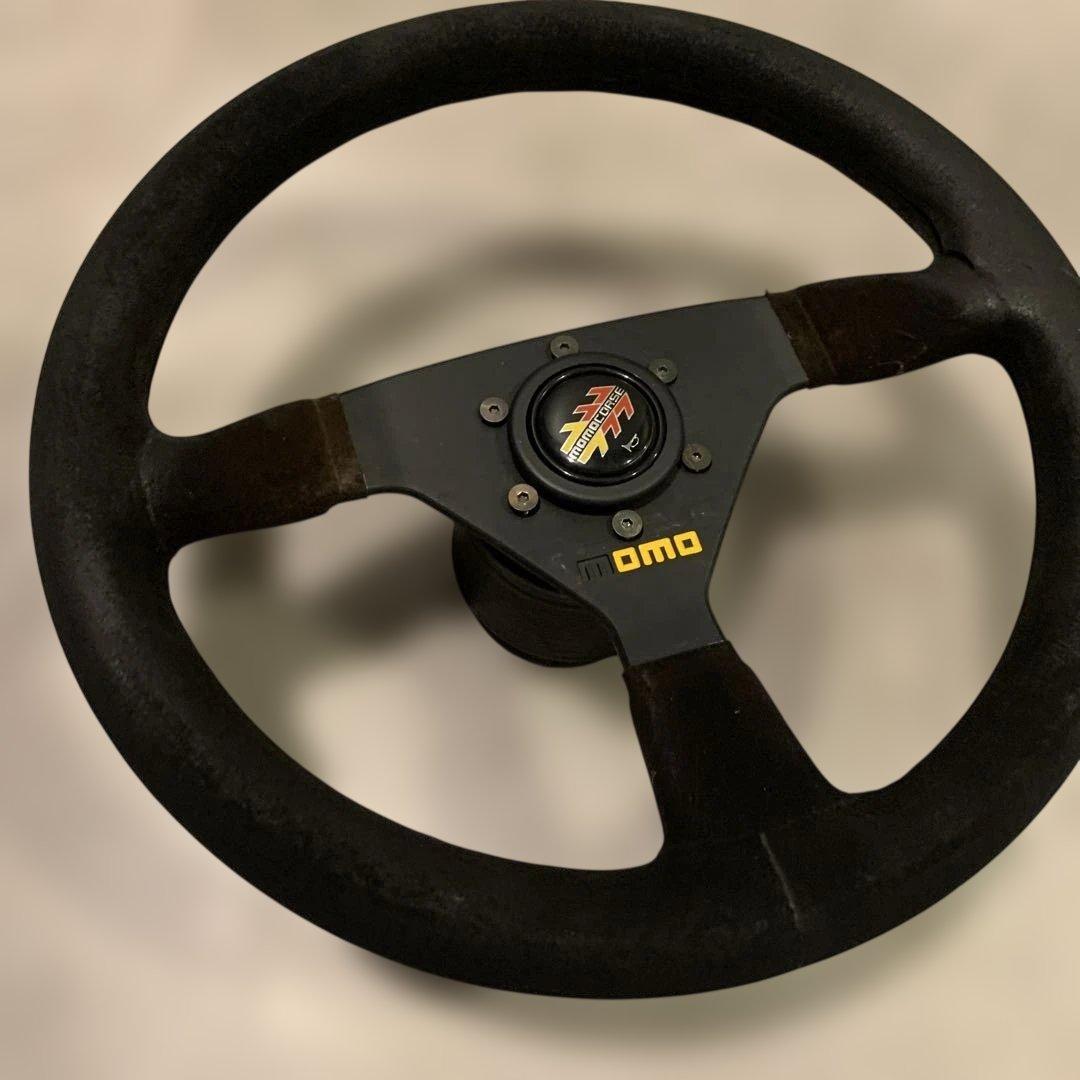 MOMO VELOCE RACING 320mm ステアリング