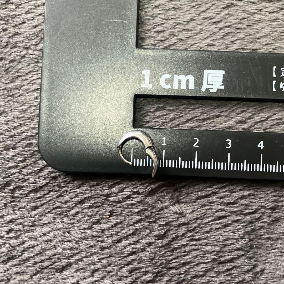 トムウッド　ice huggie アイス　ハギー　ピアス　イヤリング　イヤカフ