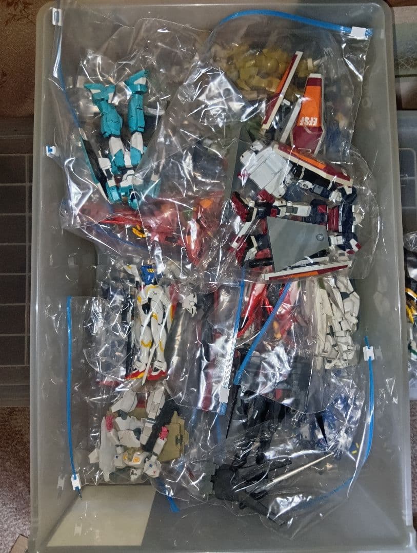 HGガンプラAGE、鉄血、ビルド、ブレイカー他色々完成品ジャンク