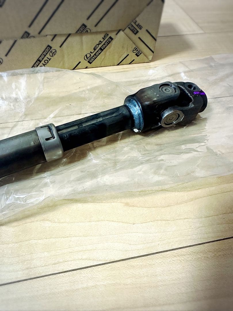 30プリウス インタミシャフト　純正　ステアリングシャフト