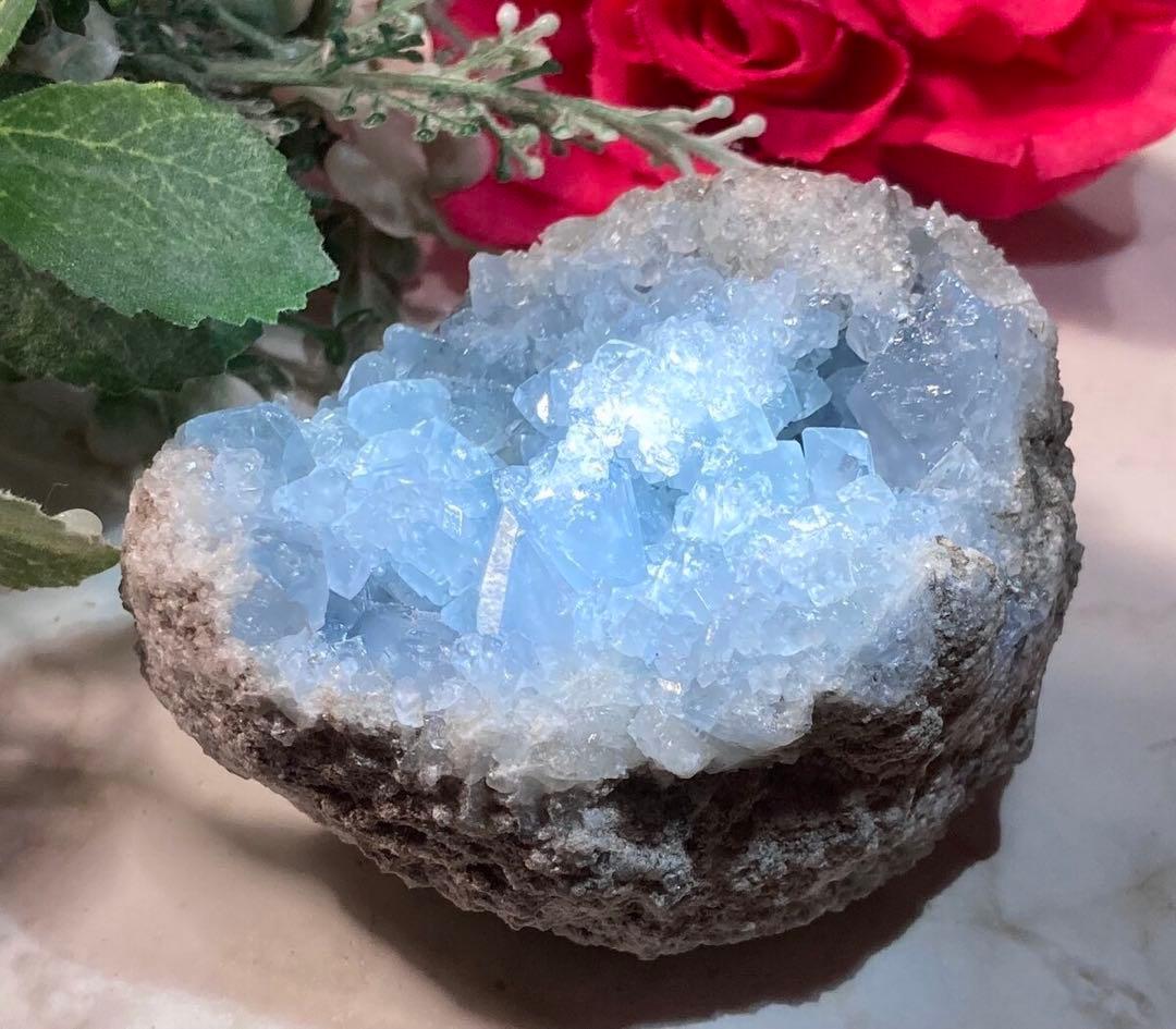 天使の石໒꒱✨　セレスタイト　天青石　クラスター　原石　ラフストーン