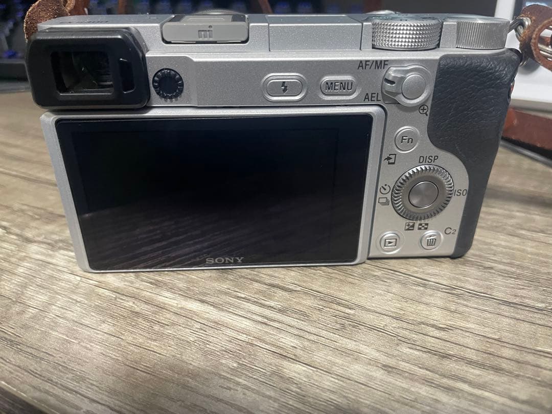 ミラーレス一眼　sony α6400 ダブルレンズキット +オプション付き