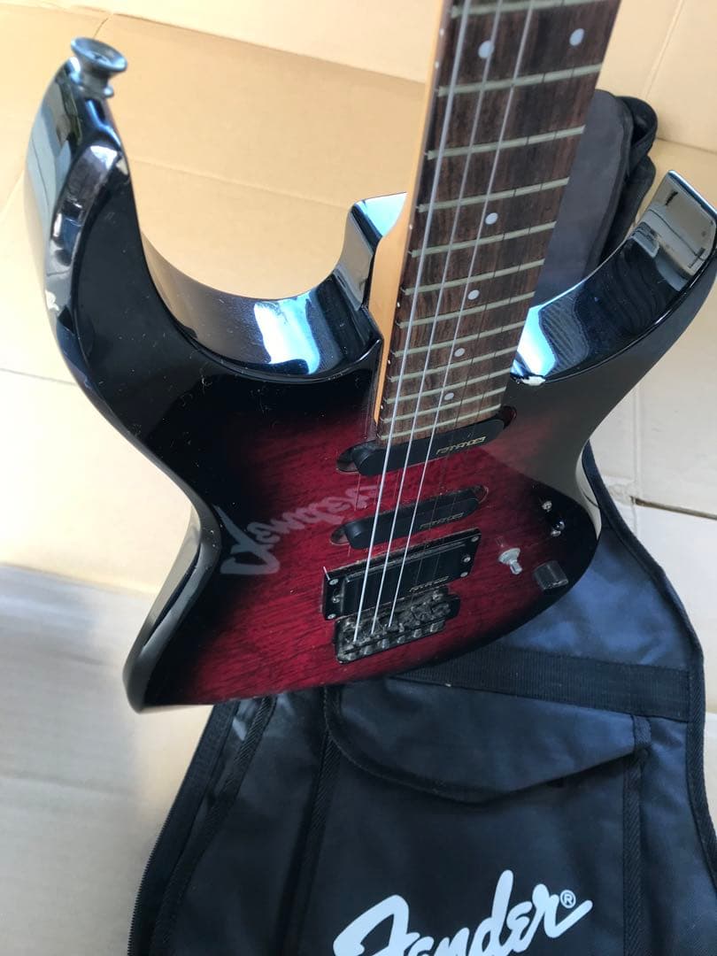 FERNANDESエレキギター (C082)