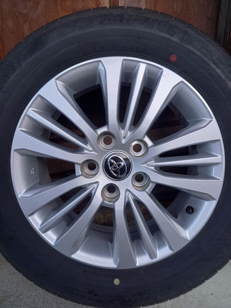 ゆきです！トヨタ 16インチ ホイールセット ブリヂストン