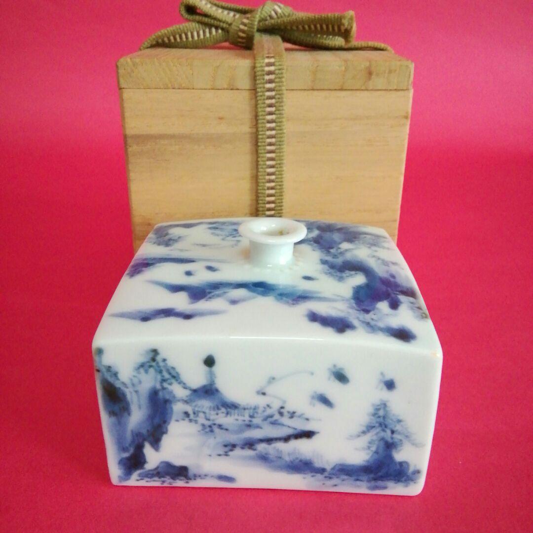 油壺磁器　古平戸染付山水図油壺　　(三川内焼)　　江戸中期　　　古伊万里