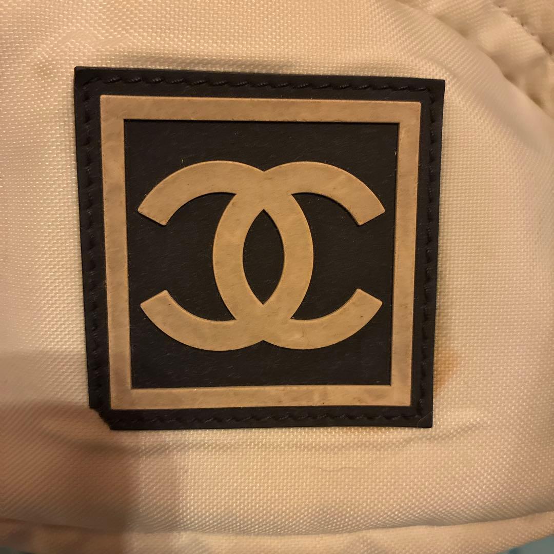 CHANEL ボディバッグ ホワイト