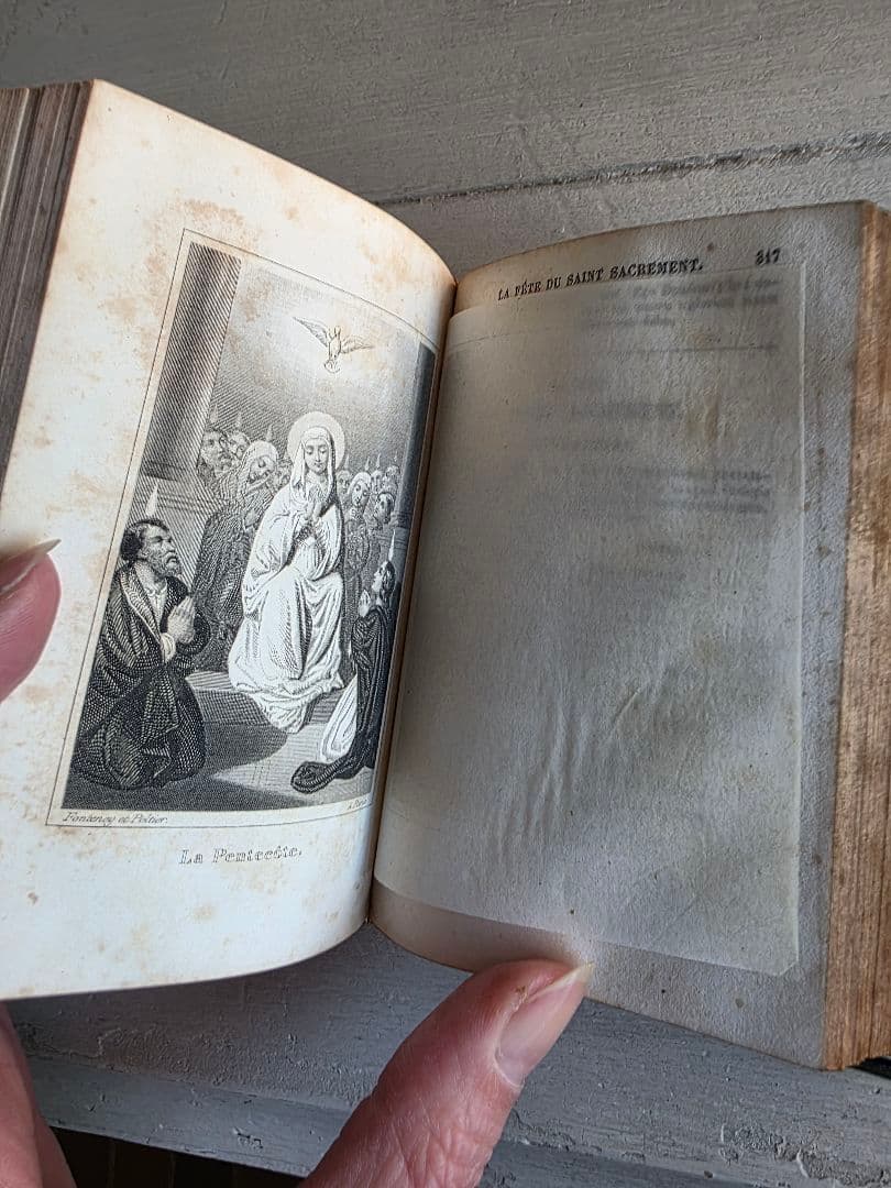 貴重　フランスアンティーク　1855年　ミセル　アヴェマリアのモノグラム 祈祷書