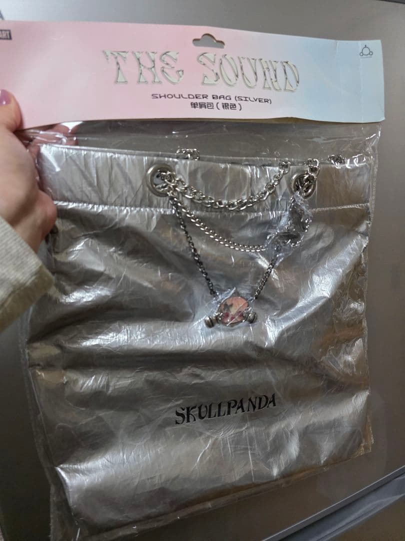 POPMART スカルパンダ The soundショルダーバッグシルバー