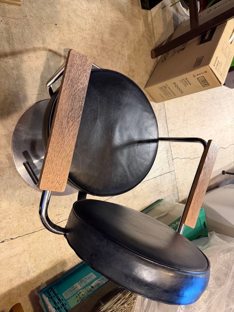 t__ta　美容室 理容室 床屋 スタイリング カット セット チェア