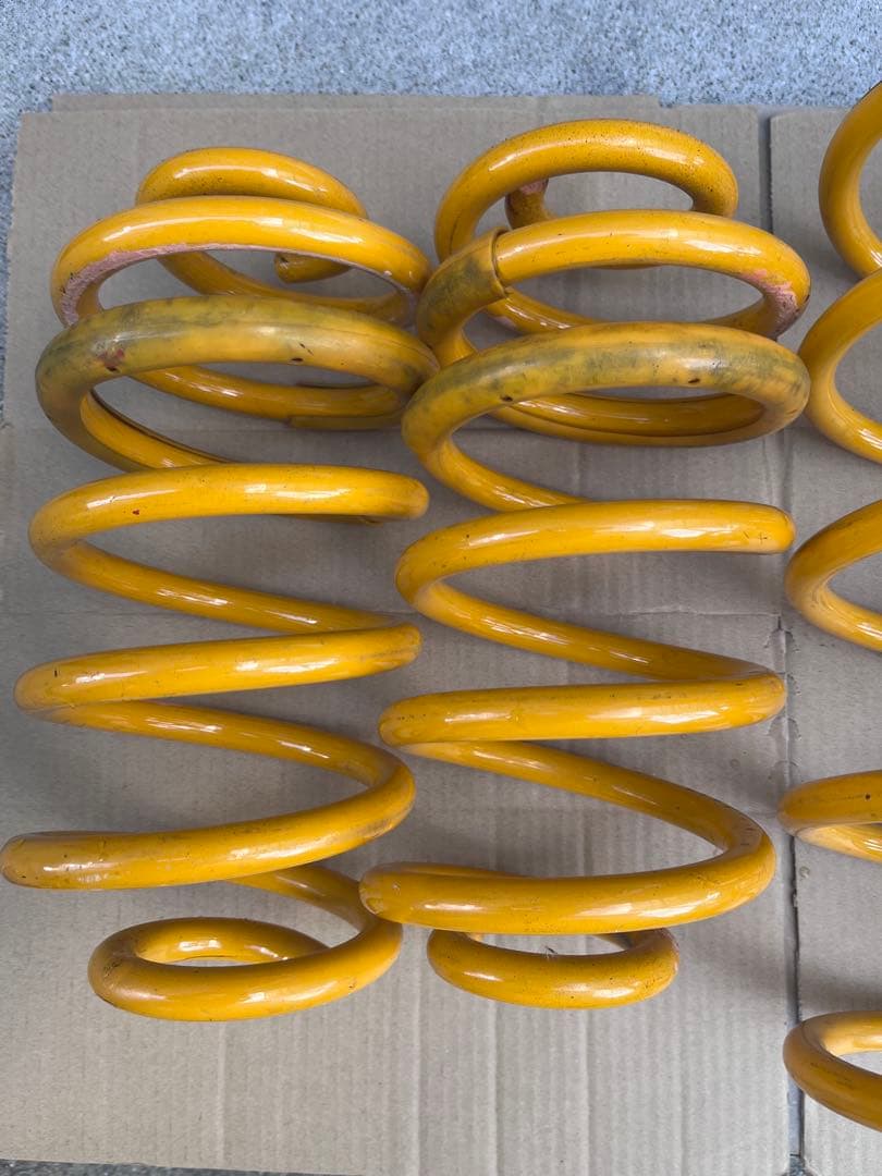 【モデリスタ】ヴォクシー/ノア80系 ローダウンスプリングD2480-44010