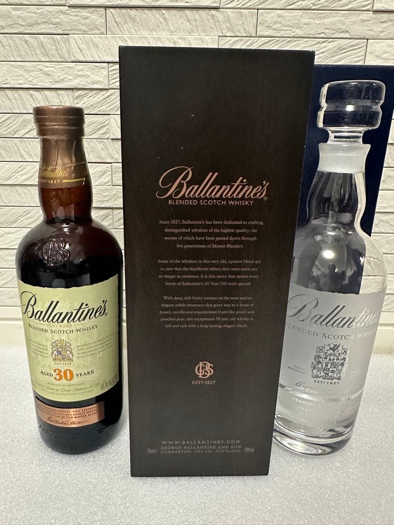 Ballantine's 30年 700ml 化粧箱　クリスタルボトルセット