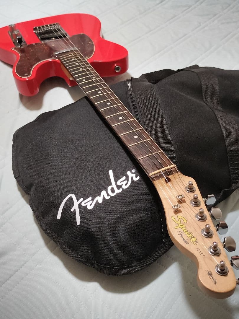 Squier スクワイア テレキャスター 赤 fenderケース付 初心者最適