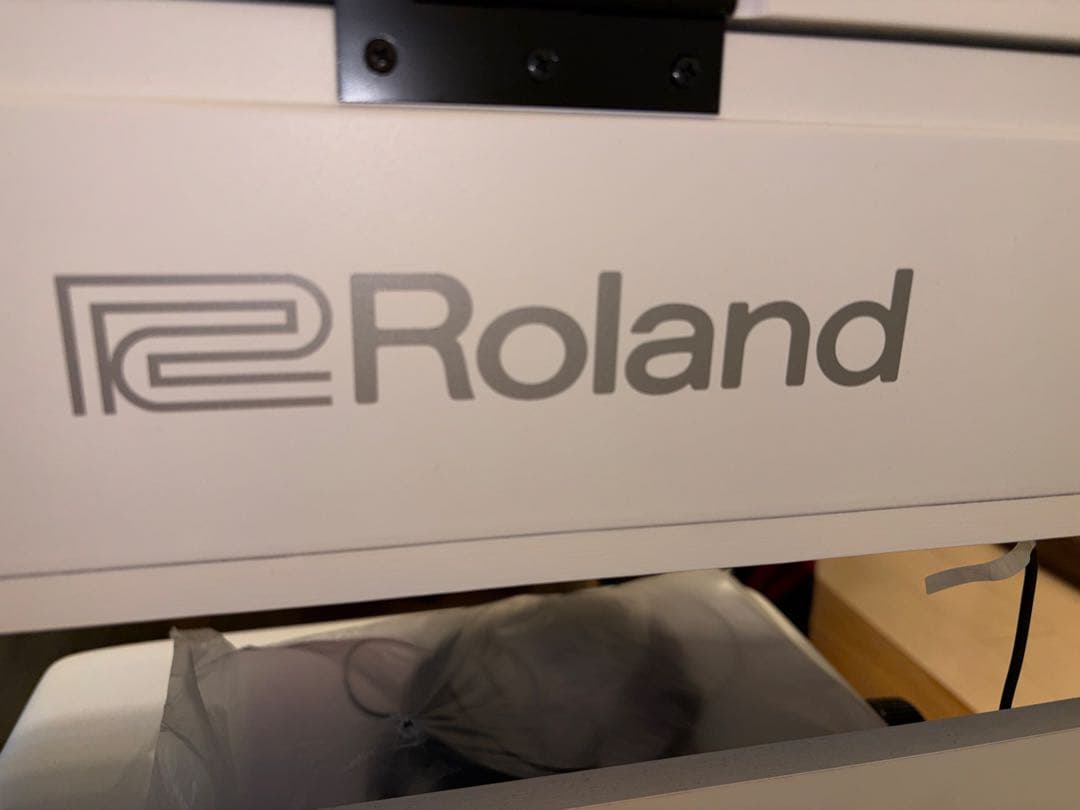 Roland（ローランド）電子ピアノ F-701