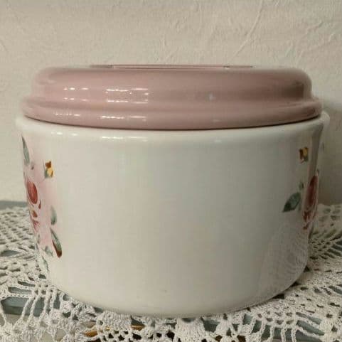 1790:イマン 好き！プリンセスローズ　丸缶S　新品・未使用