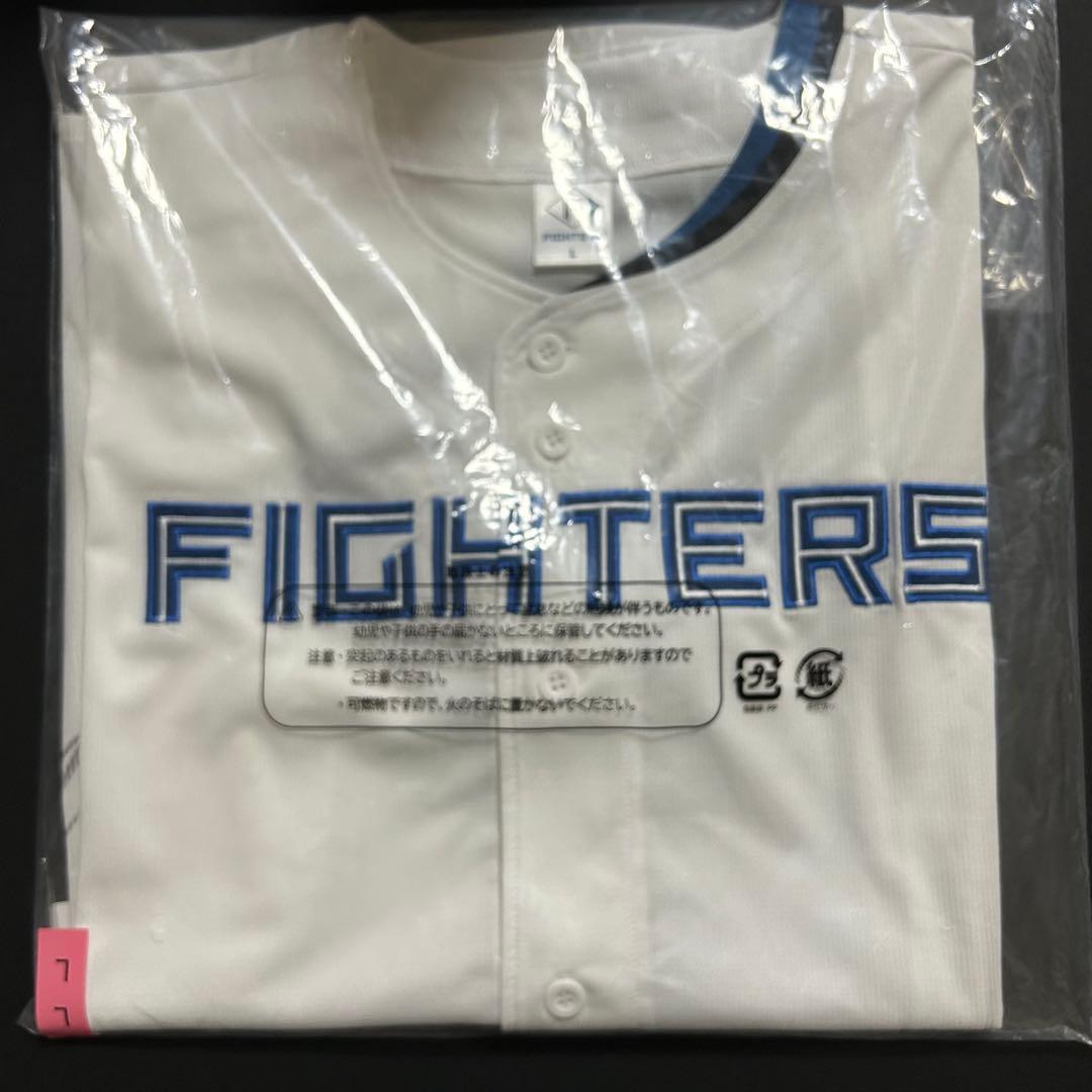 【3番】日本ハムファイターズ 郡司裕也　直筆サイン入り レプリカユニフォーム