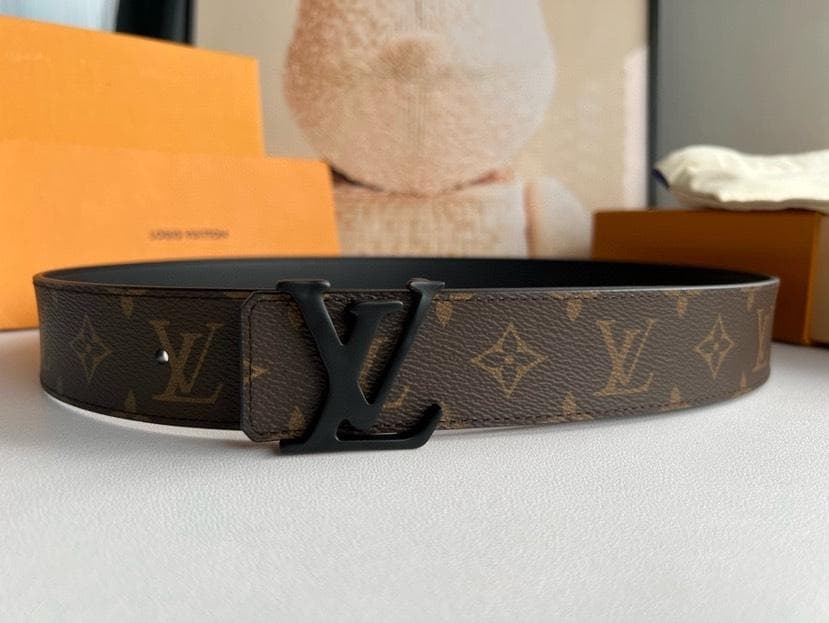 早い者勝ち！メンズ モノグラム レザーベルト