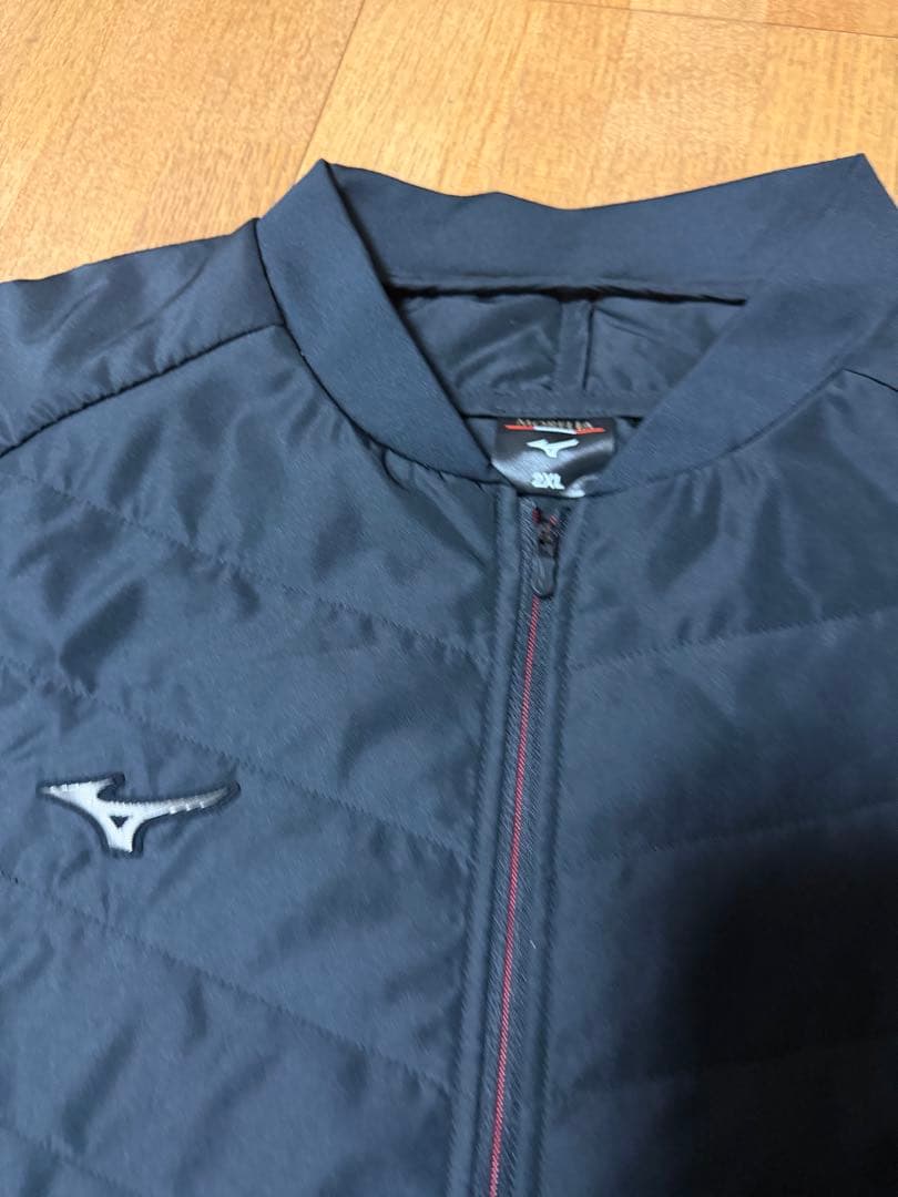 ミズノ モレリア　 ハイブリッド　ウィンドブレーカー