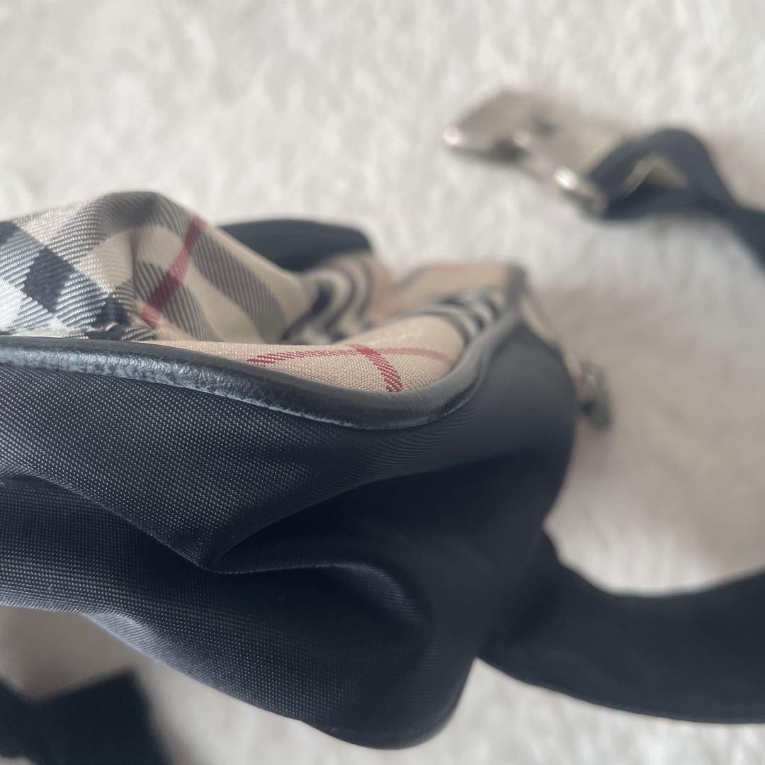 希少✨バーバリー ノバチェック ボディバッグ ショルダーバッグ ロゴプレート