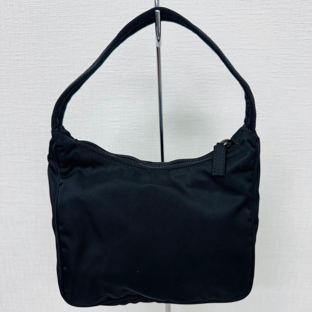 ✨PRADA✨プラダ✨ハンドバッグ✨ハーフムーン✨ナイロン✨三角ロゴプレート✨