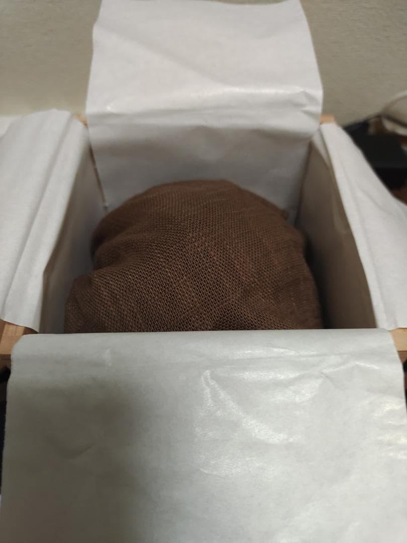 杉本貞光　作　牙白花入れ　　2023年12月新宿京王百貨店の個展にて購入