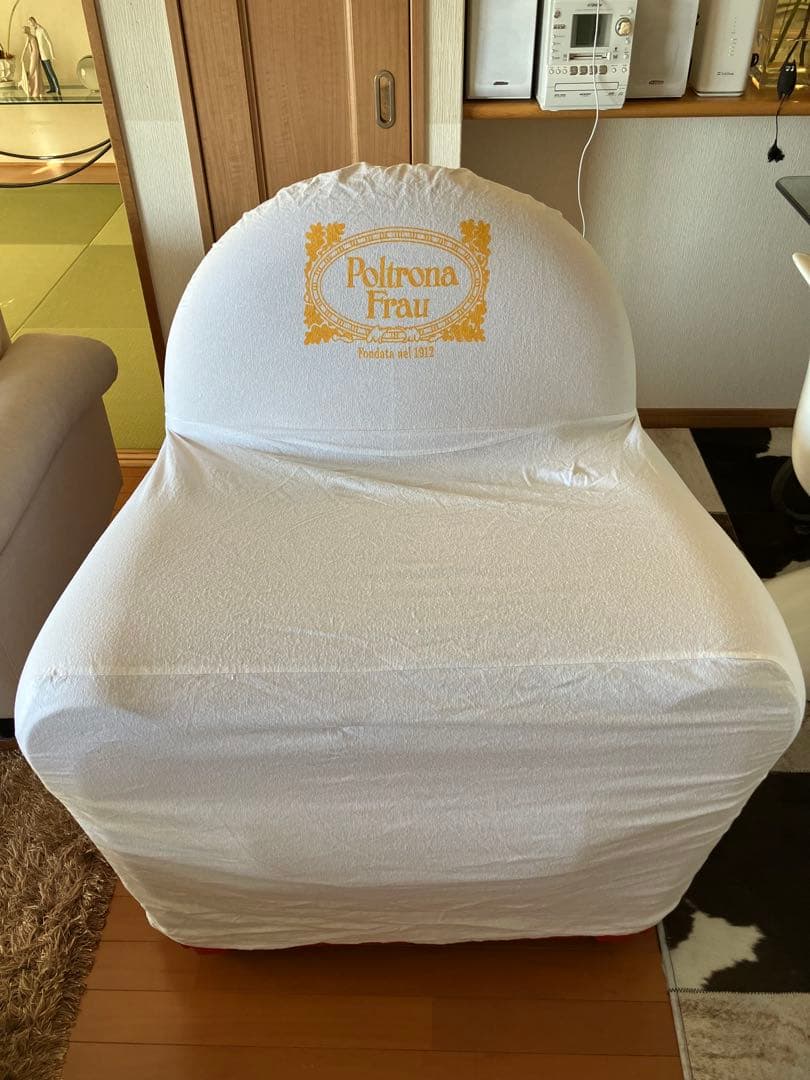 ポルトローナフラウ　1人掛けソファー